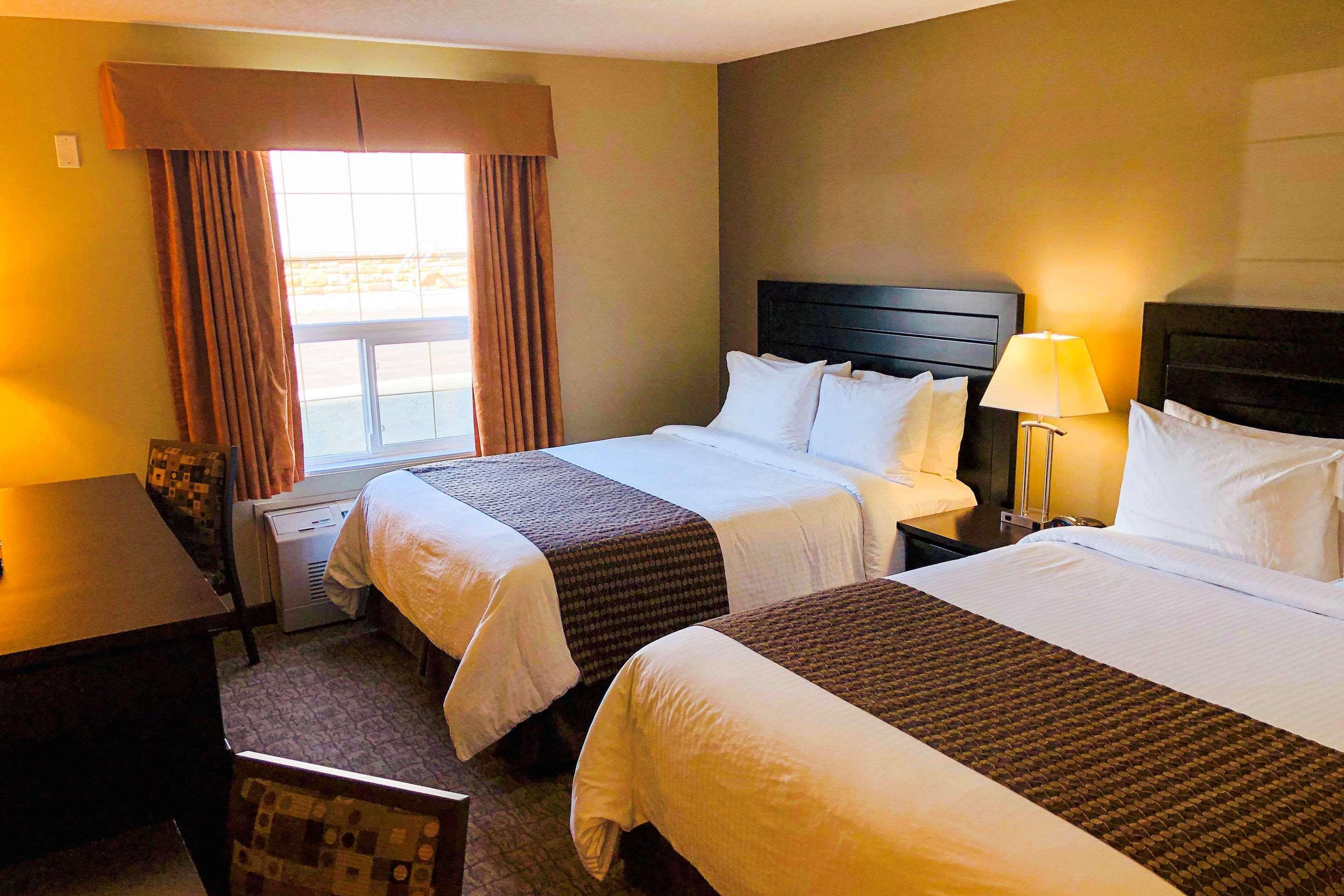 Econo Lodge Okotoks Exterior photo