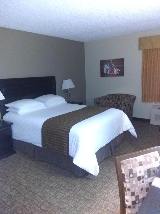 Econo Lodge Okotoks Exterior photo